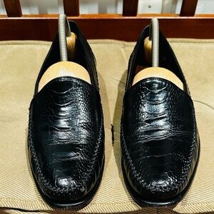 Johnston Murphy Croc-Embossed Black Loafers.